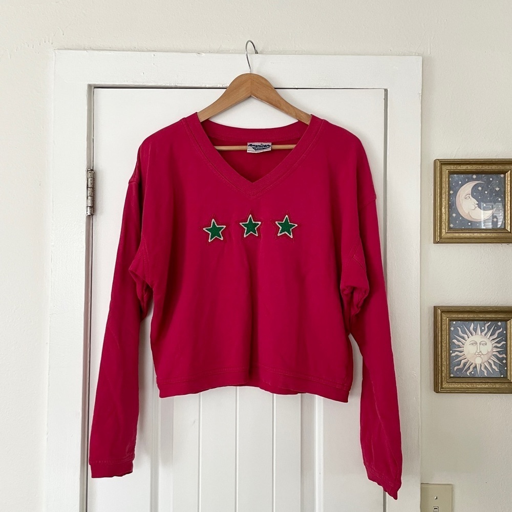 Size S-L American Groove Red V-Neck Crewneck with Green Star Accents One Size